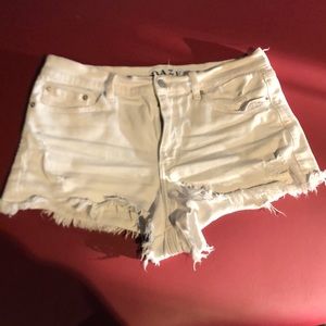 White DAZE denim shorts size 30